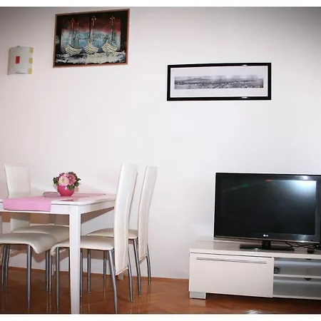 Buffalo Apartman Primosten